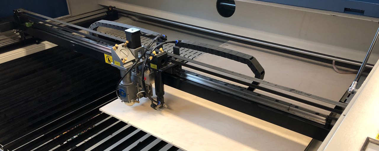 New Lasercutter arrives at the Fablab!