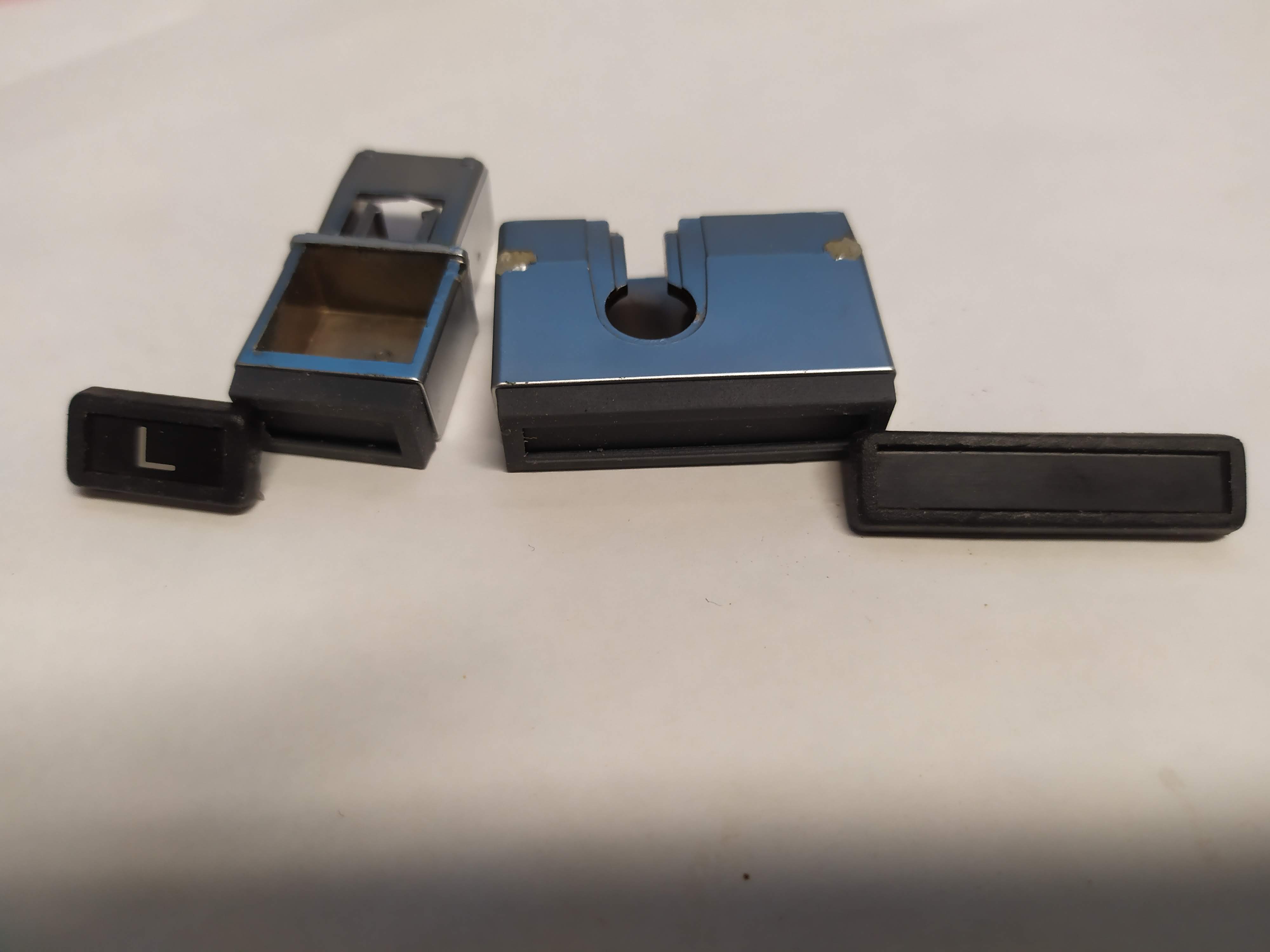 Reverse engineering helps restore a vintage car radio