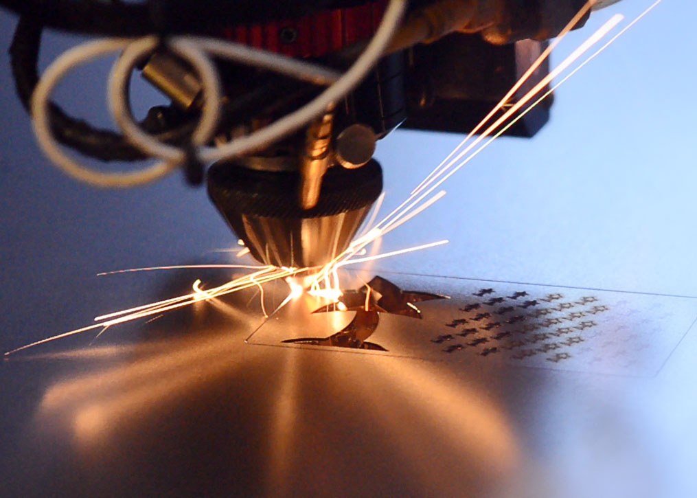 105w and 170W O2 Large Lasercutter